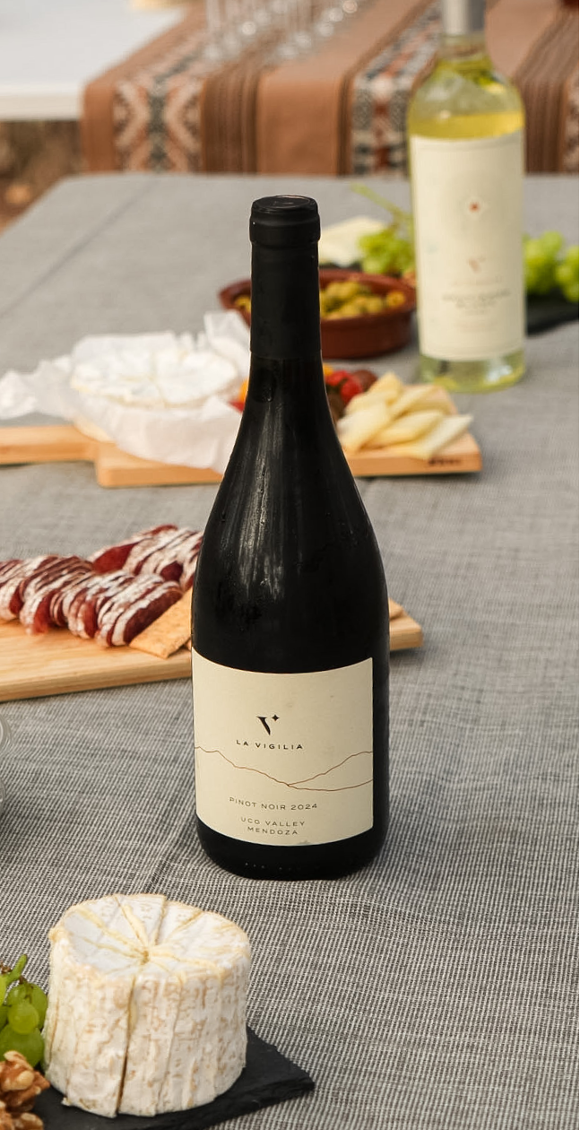 La Vigilia Pinot Noir